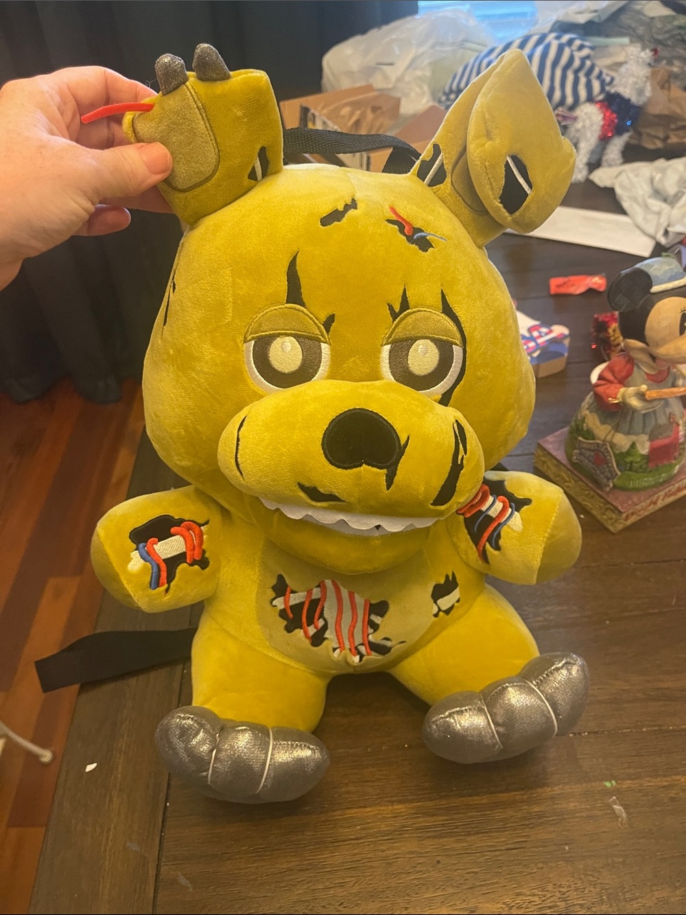 Bio world bag Five Nights Plush Animatronic-Style Yellow Teddy Backpack